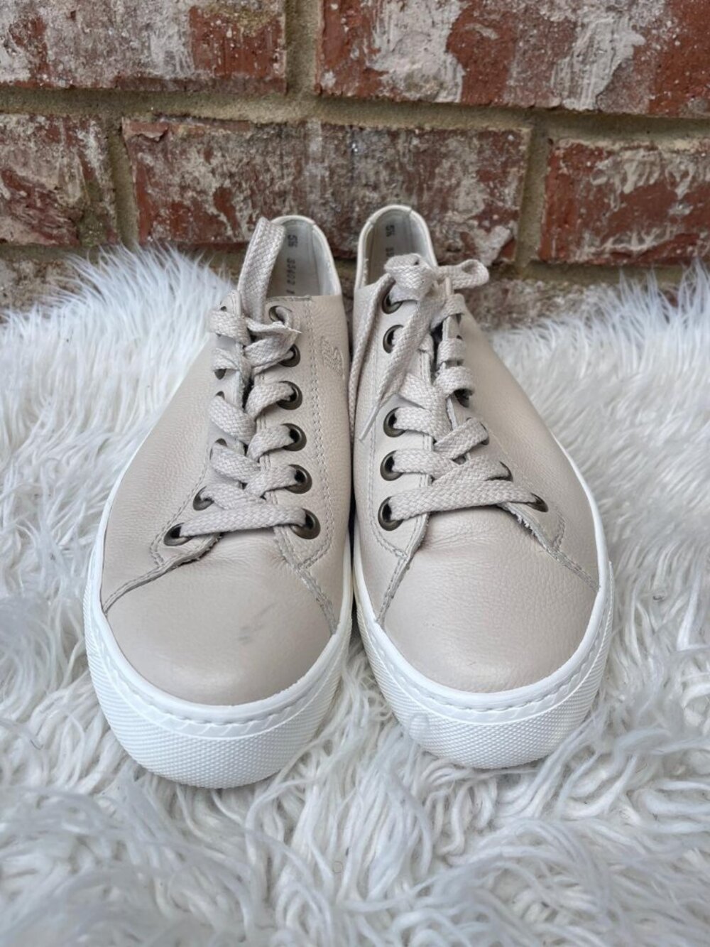 Excellent Condition Paul Green Hadley Women's Neutral Beige Sneakers Size 5.5